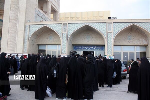اعزام کاروان راهیان نور دختران دانش آموزان میبد