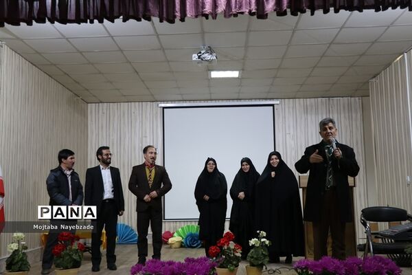 دوره آموزشی مربیان پیشتاز سازمان دانش‌آموزی ناحیه 7 مشهد