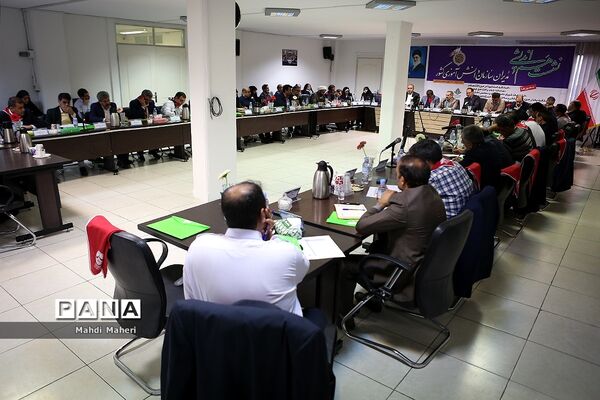 نشست هم‌اندیشی مدیران سازمان دانش‌آموزی کشور