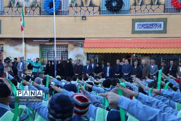 بازدید  وزیر آموزش و پرورش از آموزشگاه باقریه منطقه تبادکان