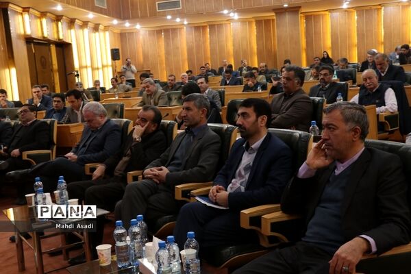 نشست صمیمانه وزیر آموزش و پرورش با جمعی از فرهنگیان خراسان رضوی