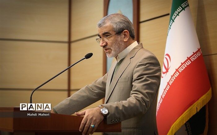 انتقاد از هیچ نهادی را ملاک رد صلاحیت قرار نخواهیم داد