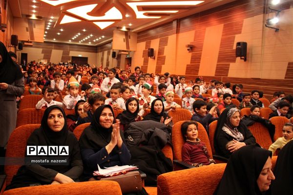 شب یلدا درمدرسه پسرانه سما بافق