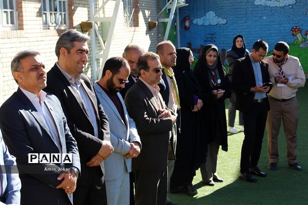 بازدید مشاور رئیس سازمان دانش آموزی کشور از مدرسه تمام تشکیلاتی گندم شهرستان مرودشت