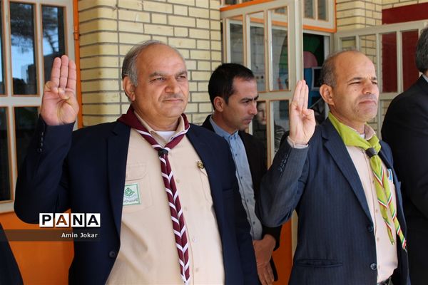 بازدید مشاور رئیس سازمان دانش آموزی کشور از مدرسه تمام تشکیلاتی  شهدای خیبر در شهرستان مرودشت