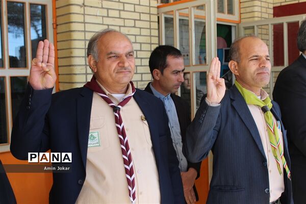 بازدید مشاور رئیس سازمان دانش آموزی کشور از مدرسه تمام تشکیلاتی  شهدای خیبر در شهرستان مرودشت