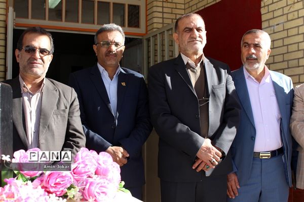 بازدید مشاور رئیس سازمان دانش آموزی کشور از مدرسه تمام تشکیلاتی  شهدای خیبر در شهرستان مرودشت