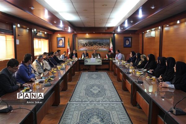 جلسه هم اندیشی سازمان دانش آموزی استان فارس