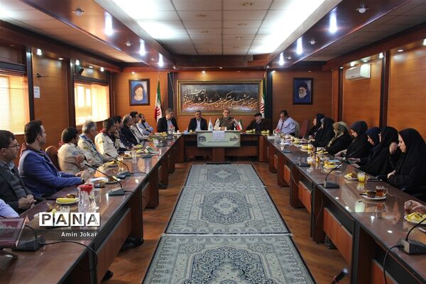 جلسه هم اندیشی سازمان دانش آموزی استان فارس