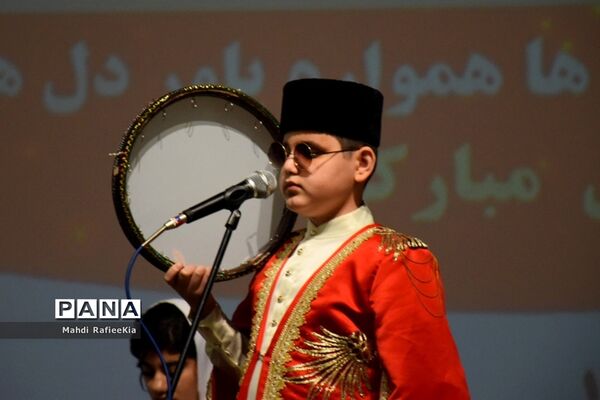 جشن یلدا ویژه نابینایان و کم بینایان در تبریز