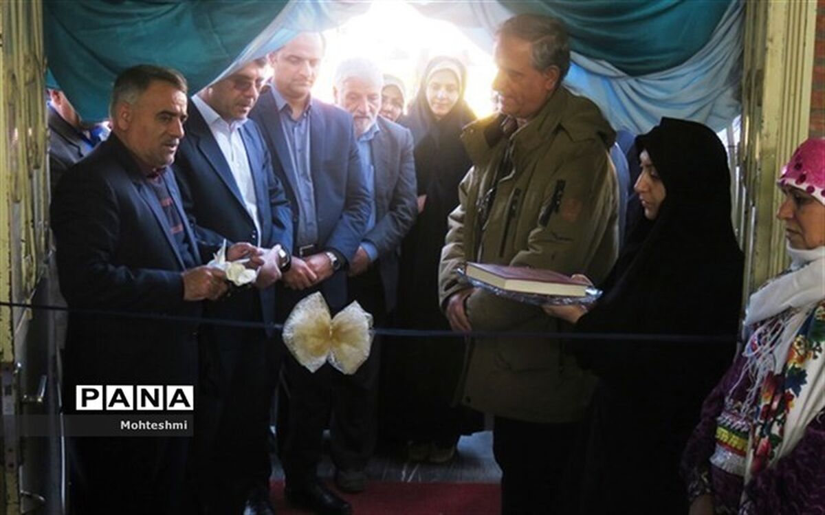 افتتاح نمایشگاه تولیدات و صنایع دستی سوادآموزان و آموزش دهندگان در بجنورد