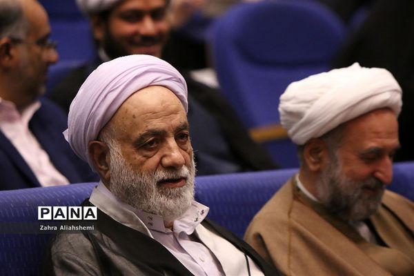 اجلاس نماز استان تهران ویژه ائمه جماعات مدارس استان تهران