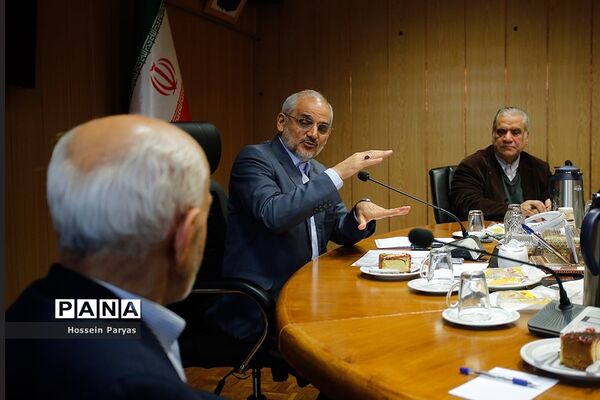 دیدار  اعضای هیات امنای انجمن علمی اولیا و مربیان با وزیر آموزش و پرورش