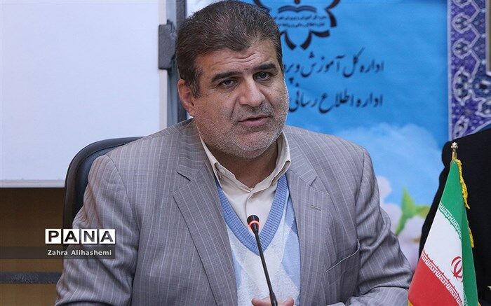 فولادوند: باید میان توسعه و تمایل دانش آموز و خانواده توازن ایجاد کنیم