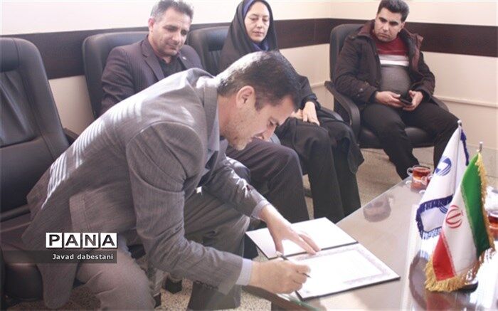 همراهی ادارات مروست با آموزش وپرورش برای محو بیسوادی
