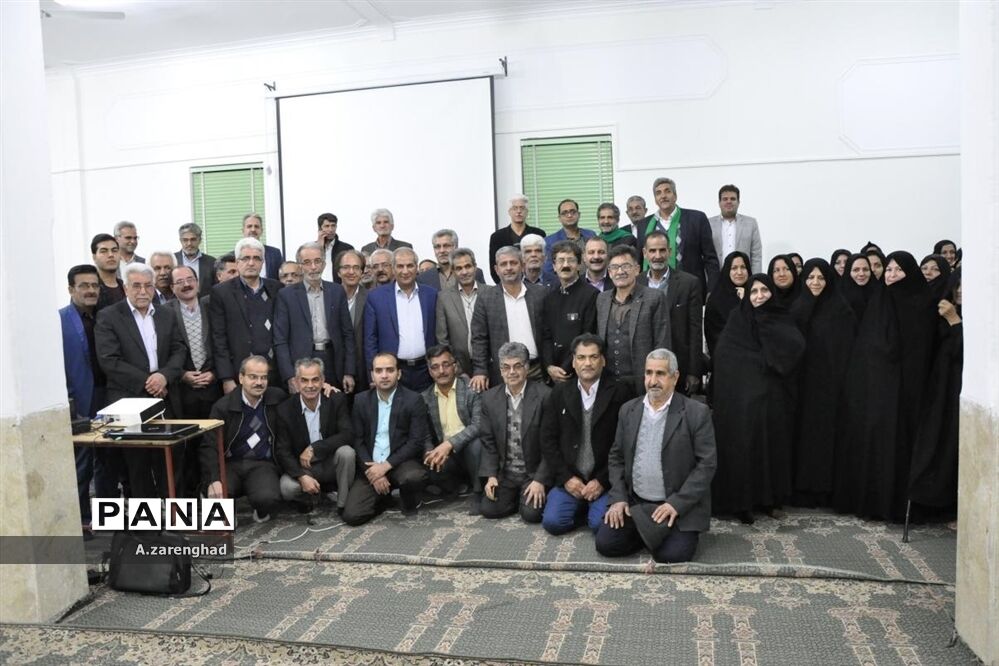 دورهمی فرهنگیان شاغل و بازنشسته رضوانشهر