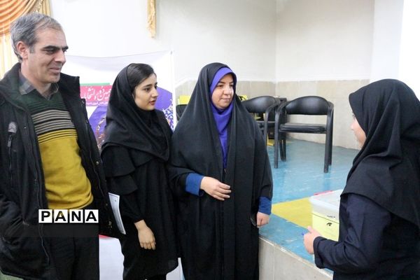 انتخابات شورای دانش آموزی بویین زهرا