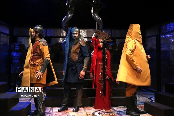 اجرای نمایش «سوگ جامه»