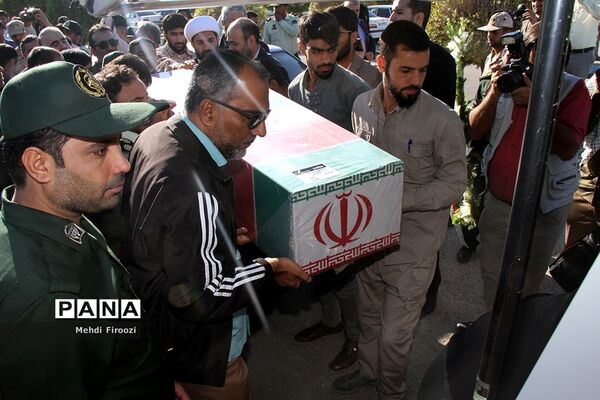 ورود پیکر مطهر دو شهید گمنام به استان هرمزگان