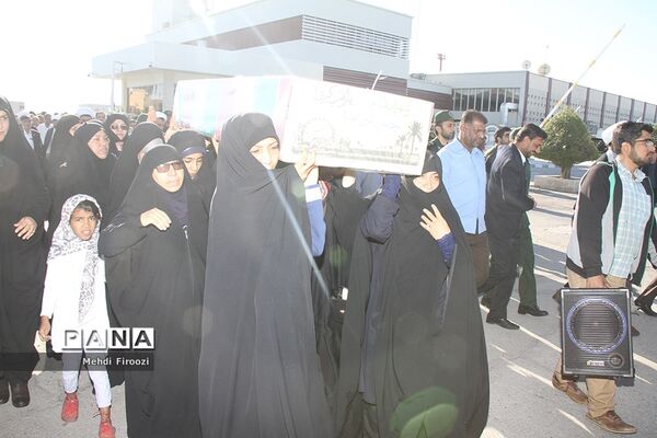 ورود پیکر مطهر دو شهید گمنام به استان هرمزگان