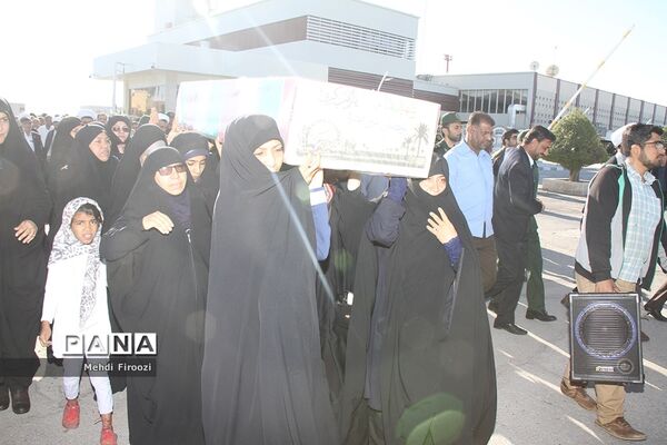 ورود پیکر مطهر دو شهید گمنام به استان هرمزگان