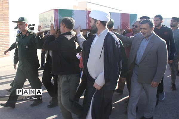 ورود پیکر مطهر دو شهید گمنام به استان هرمزگان