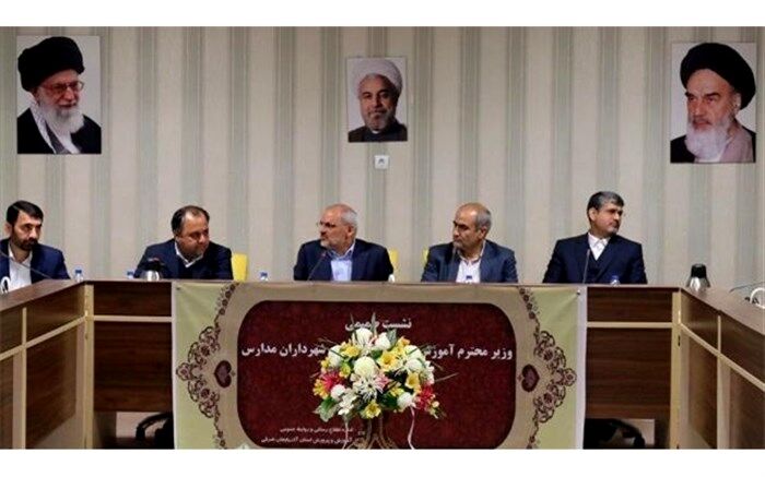 حاجی میرزایی: شهرداران مدارس از قدرت خلاقیت و اندیشه خود بهره ببرند