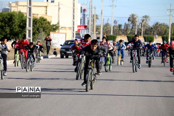 برگزاری اولین دوره المپیاد دوچرخه سواری دانش آموزی در  شهرستان خنج