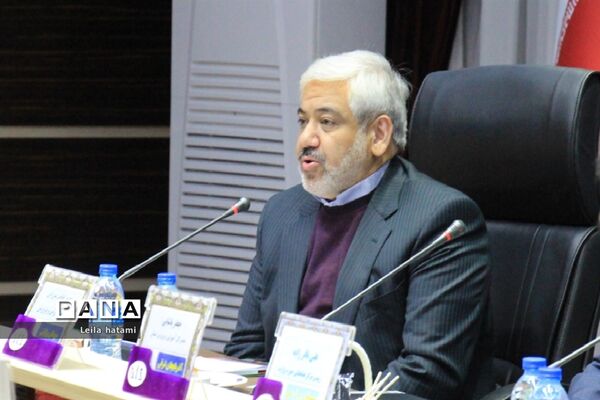 نشست صمیمی وزیرآموزش وپرورش با معاونان توسعه مدیریت و پشتیبانی ادارات آموزش و پرورش استان‌های سراسر کشور در تبریز