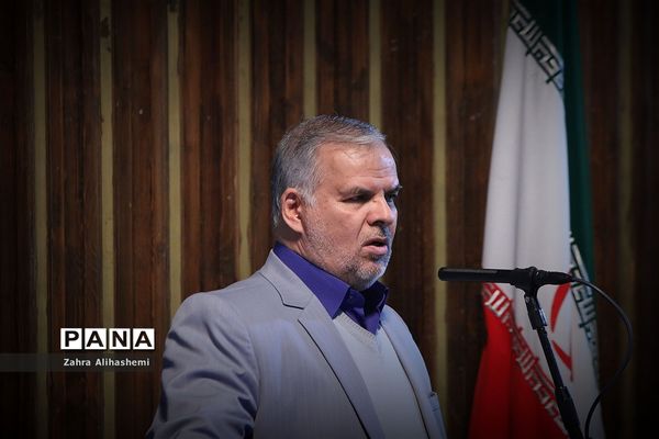 همایش تقدیر از معلمان پژوهنده شهر تهران