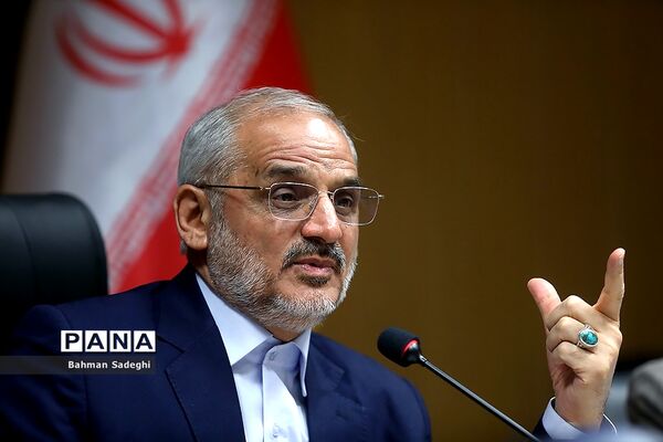 دیدار مدیران سازمان دانش‌آموزی استان‌های سراسر کشور با وزیر آموزش و پرورش