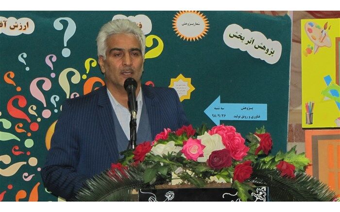 رئیس آموزش و پرورش فیروزکوه: چرخِ این انقلاب و کشوربه دستانِ پر توان و قدرتمند دانش آموزان می‌بایست به حرکت دربیاید