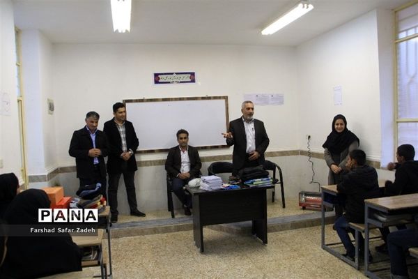 بازدید مدیرآموزش و پرورش عشایر خورستان از مدارس عشایری شهرستان باغملک