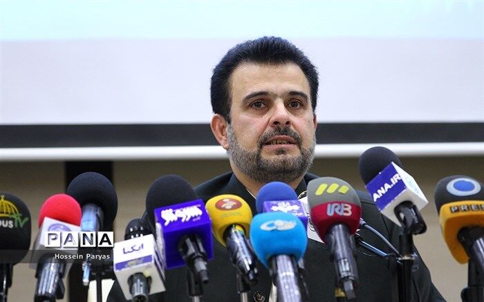 حضور گسترده دانش‌آموزان و فرهنگیان در نماز جمعه هفته جاری