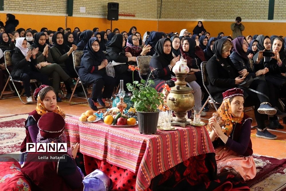 جشن بزرگ شب یلدا ویژه دانش آموزان مدرسه استثنایی علامه طباطبایی۲