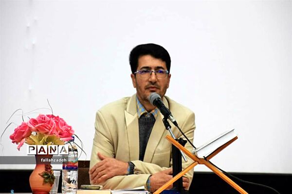 برگزاری جلسه آموزش خانواده دبیرستان علم و ادب ابرکوه