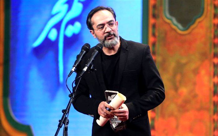 کارن همایونفر برای «روز بلوا» می‌نوازد