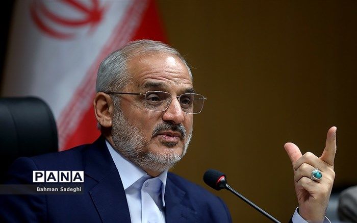 حاجی میرزایی: جمع‌آوری مدارس کپری بعد از مدارس خشت و گلی انجام می‌شود