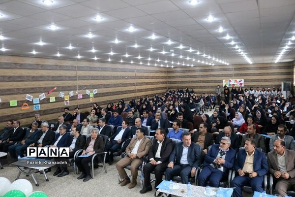 نمایشگاه دست آوردهای دانش آموزی هفته پژوهش و فناوری ناحیه 2 اهواز