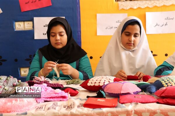برگزاری نمایشگاه هفته پژوهش در مدارس آباده