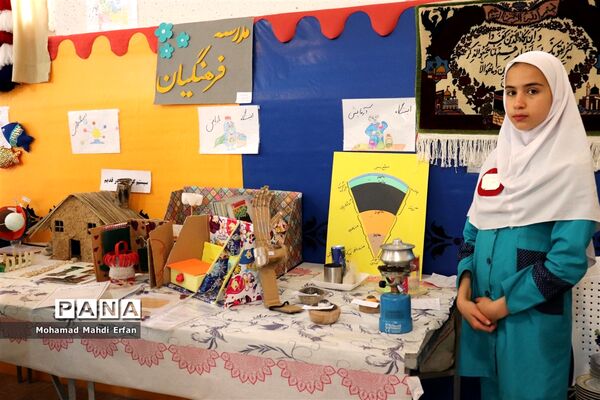 برگزاری نمایشگاه هفته پژوهش در مدارس آباده