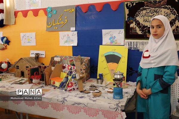 برگزاری نمایشگاه هفته پژوهش در مدارس آباده