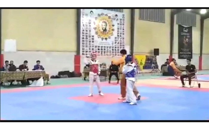 دانش آموز دبیرستان نمونه رسولیان به مقام قهرمانی مسابقات تکواندو دست یافت.