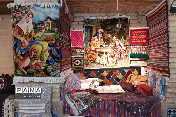 برپایی بازارچه صنایع دستی در سرای فاتح نی ریز