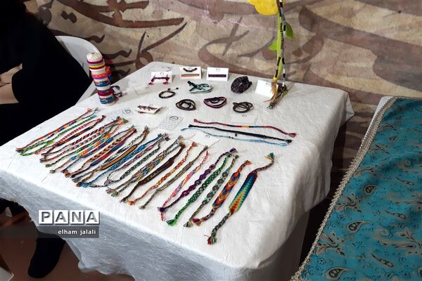 برپایی بازارچه صنایع دستی در سرای فاتح نی ریز