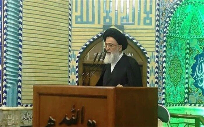 خطیب نماز جمعه یزد:  حماسه 9 دی باید در خاطره ها زنده بماند
