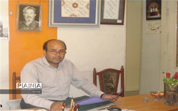 احمد خوش حساب به عنوان رئیس انجمن خوشنویسان منطقه کاشان باقی‌ماند
