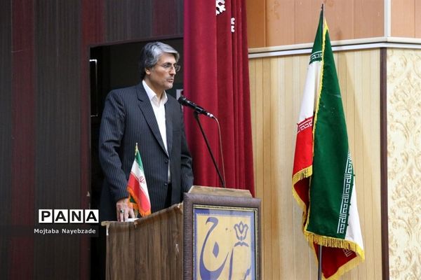 رونمایی از پوستر سی و هشتمین جشنواره مسابقات فرهنگی و هنری دانش‌آموزان خراسان رضوی