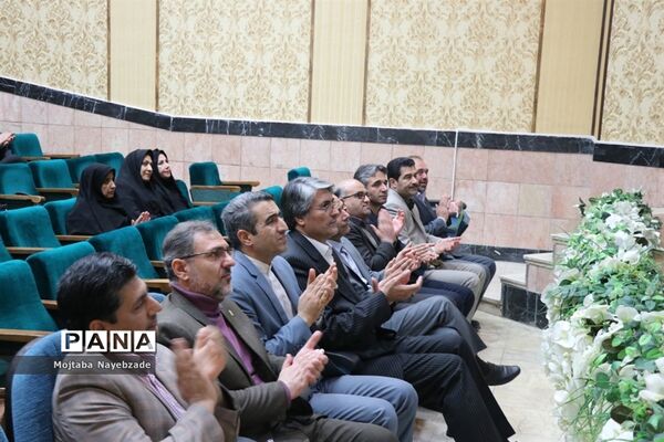 رونمایی از پوستر سی و هشتمین جشنواره مسابقات فرهنگی و هنری دانش‌آموزان خراسان رضوی