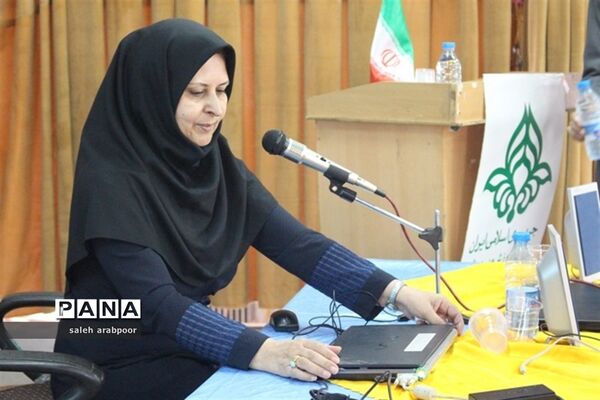 جلسه مدیران مدارس نواحی 1و2 در خصوص پایگاه سلامت دانش آموزی در کرمان